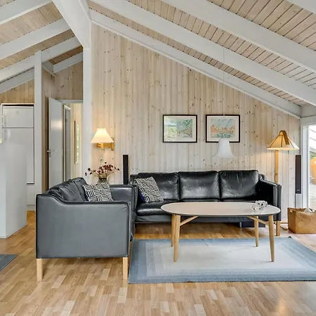 בית נופש 3 Bedroom Stunning Home In Glesborg