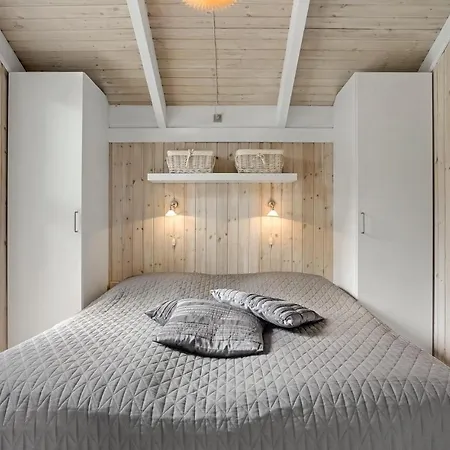 בית נופש 3 Bedroom Stunning Home In Glesborg